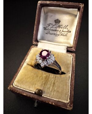 Anello in Platino  con  Rubino  e  Diamanti  