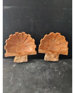 Deliziosa coppia di acquasantiere in marmo rosso di Verona - 25 x 25 cm