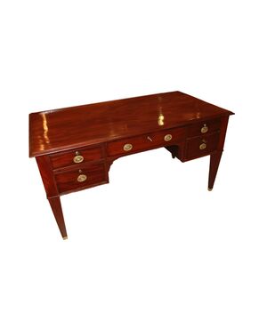 Scrivania Luigi XVI in legno di mogano con applicazioni in bronzo XIX secolo