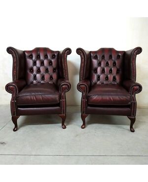 Coppia di poltrone chesterfield Queen Anne nuova inglese originale in pelle rosso bordeaux anticato 