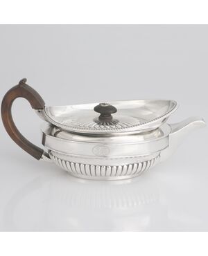 Teiera in argento sterling Giorgio III, Paul Storr, Londra, 1810