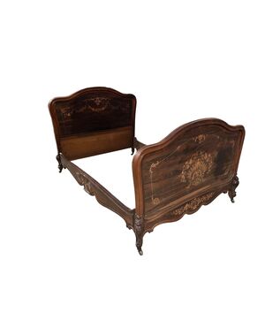 Letto Francese del 1800 Stile Luigi XV in Legno di Palissandro Riccamente Intarsiato