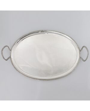 Vassoio biansato in argento fuso e sbalzato, saggiatore Zuan Piero Grappiglia, Venezia, XVIII secolo