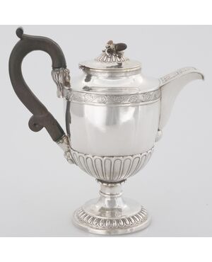 Caffettiera in argento sterling Giorgio IV, Paul Storr, Londra, 1823