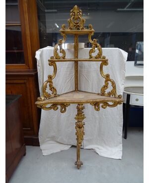 Console dorata ad angolo Carlo X 1850 genova