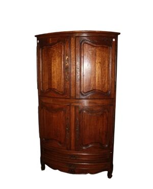 Grande Angoliera Stile Provenzale in Legno di Noce con 4 Ante e 2 Cassetti