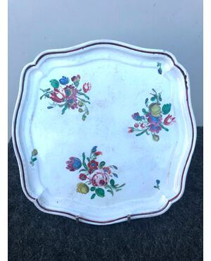 Porcelain tray with &#39;bunches&#39; decoration. Doccia-Ginori manufacture.     