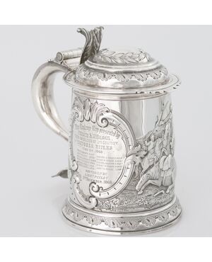Tankard in argento sterling Regina Anna, argentiere RP, Dublino, 1711