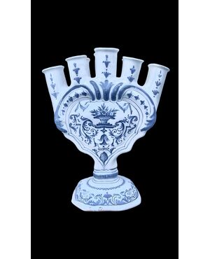 Vaso tulipaniera in maiolica.Moustiers.Francia.
