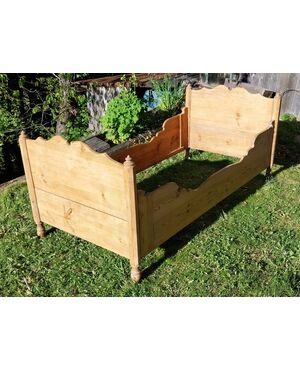 Letto rustico