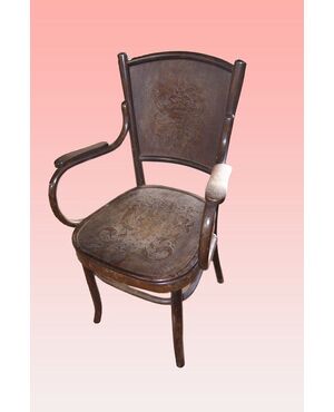 Poltrona Thonet di inizio 1900 con seduta e schienale stampato