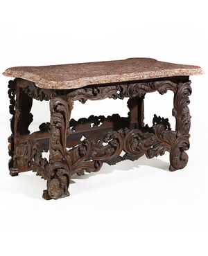 Tavolo in legno intagliato di noce e marmo broccatello di Spagna, Italia, XVII-XVIII secolo