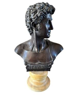  Busto in Bronzo 'Davide' con Base in Marmo, su colonna in marmo verde, XIX Secolo 