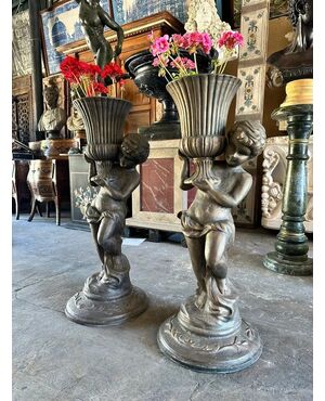  Coppia Fioriere in Ghisa con Putti