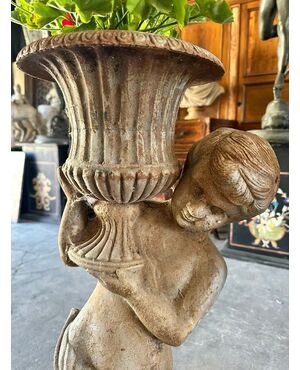  Coppia di Fioriere in Ghisa con Putti