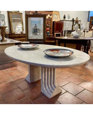 Tavolo di design anni 70 in travertino