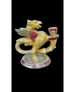 Candeliere - bugia in maiolica a lustro a forma di grifone alato.Societa’Ceramica Umbra.Gualdo Tadino.