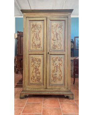 Armadio dipinto dell’800
