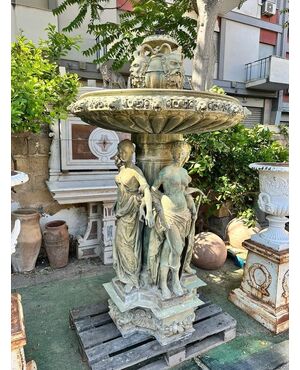  Elegante Fontana in Bronzo con Sculture