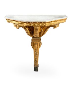 Hanging console in carved and gilded wood with neoclassical motifs, late 18th century
