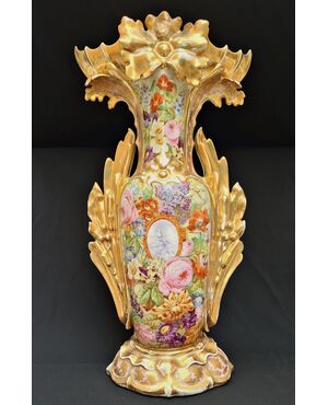 Biedermaier inizio XIX secolo cm h. 67x33x23. Vaso in porcellana policroma.