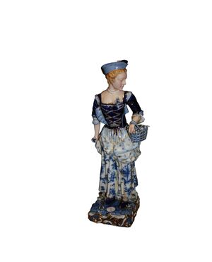 Statuina in porcellana raffigurante dama con cesto di fiori fine 1800