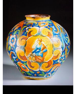 Vaso globulare in maiolica , Venezia ,  XVI secolo