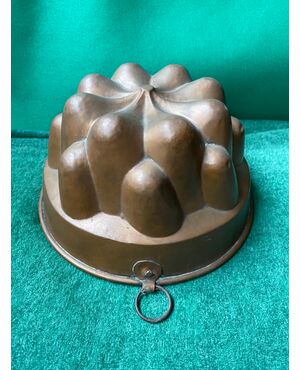 Pudding mold in copper.Piedmont     