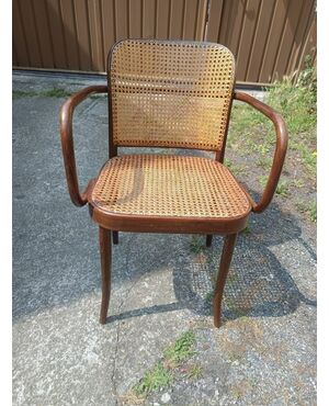 Poltroncina con braccioli tipo Thonet