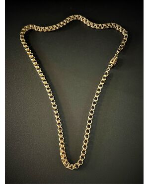 Collana   in  oro  metà   800'.