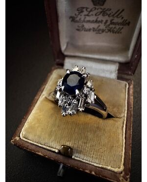 Anello  con  Zaffiro  e  Diamanti  