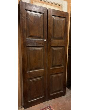 PTI760 - Porta antica in noce a due battenti, epoca '700, misure cm L 106 x H 200
