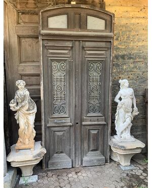 DARS345 - N. 4 statue in pietra artificiale, misure cm L 35 x H 120