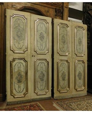 ptl195 pair of double lacquered doors, 18th century, meas. cm l 114 xh 215 each     