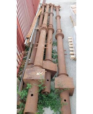 dars411 - n. 7 cast iron columns, period &#39;8 /&#39; 900, measure 32 x 544 cm     