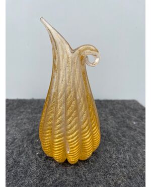 Small &#39;cordonato oro&#39; glass vase, Barovier and Toso.     