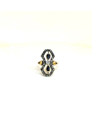Anello in oro con zaffiri e diamanti