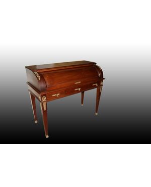 French rolltop desk, Empire style, from the 1800s, made of rosewood with gilded bronzes