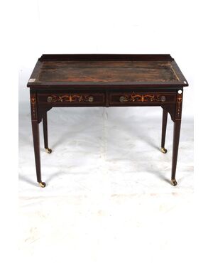 Antique small English desk from the 1800s, Victorian style, inlaid