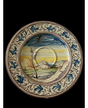 Grande piatto in maiolica , Pavia, inizio del XVIII secolo VENDUTO