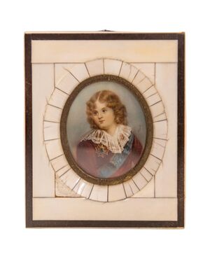 Portrait of the Dauphin in ivory frame - O/7439/1 -