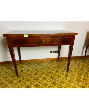 Louis XVI veneered and threaded desk with central drawer - Second half of the 18th century