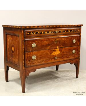 Antique inlaid walnut Louis XVI chest of drawers - Italy 18th century