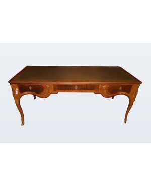 Antique large Louis XV style diplomatic desk from the 1800s with a leather top