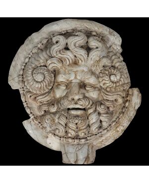 Oscillum, Jupiter and Medusa, statuary marble