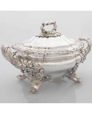 Queen Victoria sterling silver tureen, William Ker Reid, London, 1838