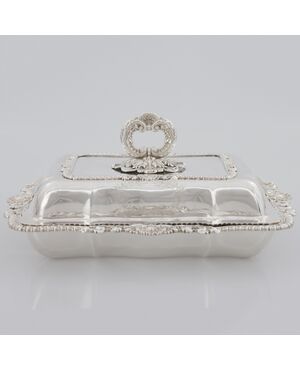 George IV sterling silver vegetable dish, lid and handle, Paul Storr, London, 1821