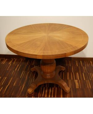 Early 1900s Swedish up and down extendable circular table