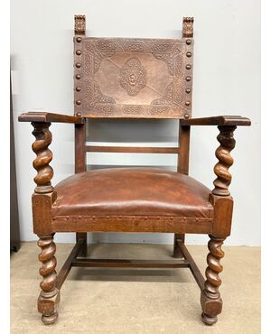 Poltrona antica neorinascimentale con braccioli e cuoio stampato, XIX sec. 50x63x55cm