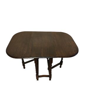 Gateleg table